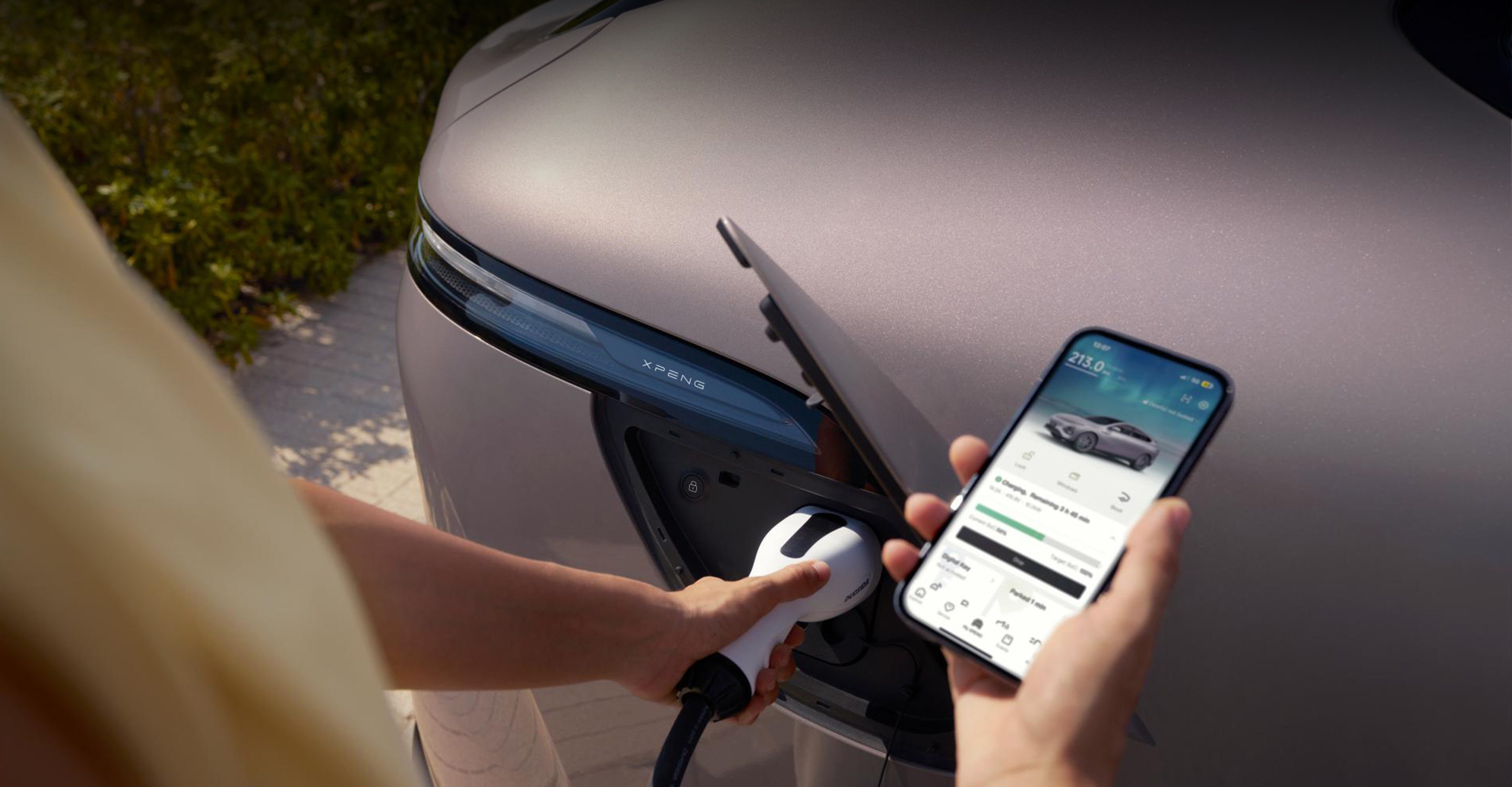 XPENG G6 Pro ultra-fast charging and triple-layer battery shield